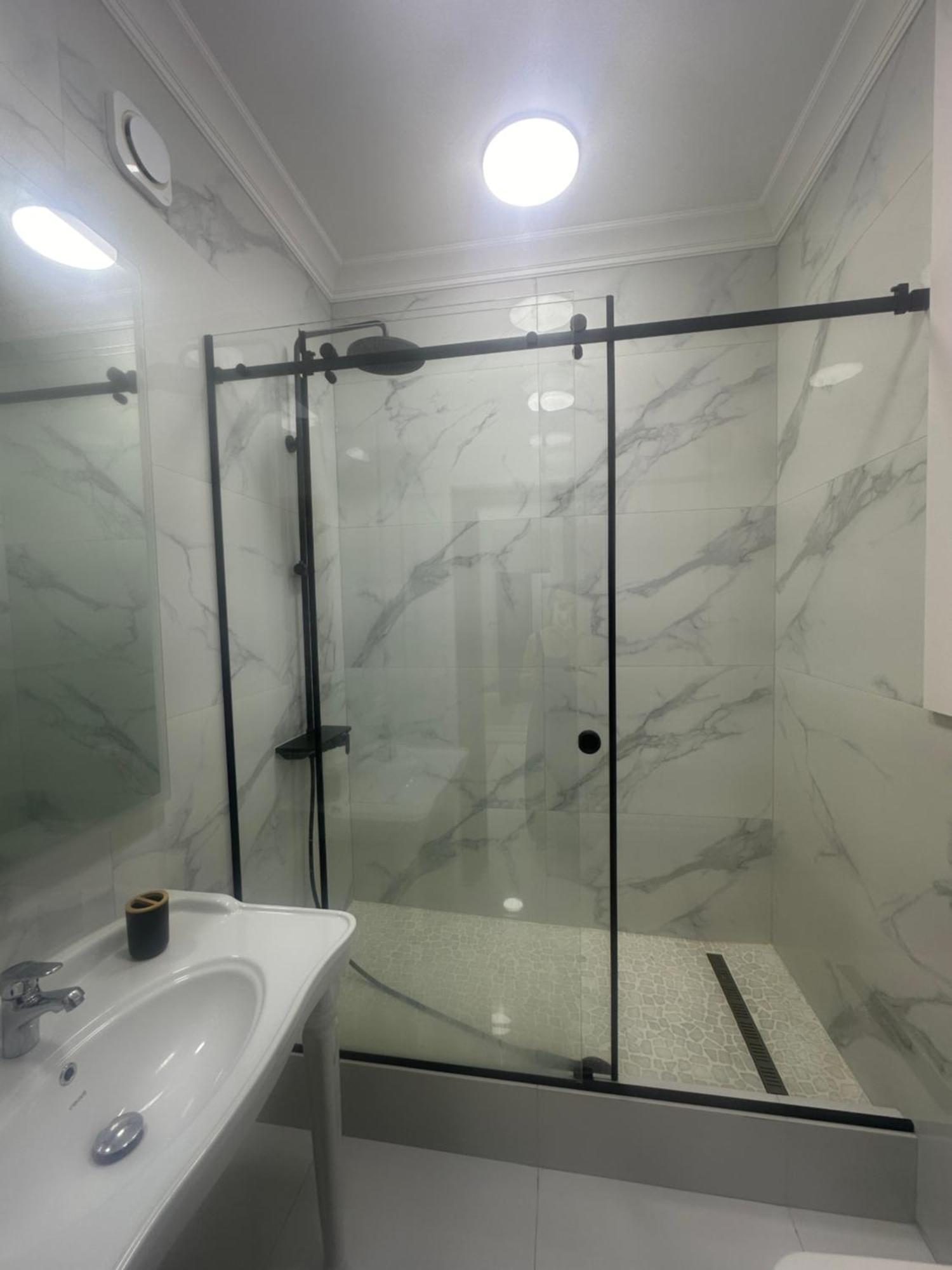 Comfortable Apartment In Central Of 알마티 외부 사진
